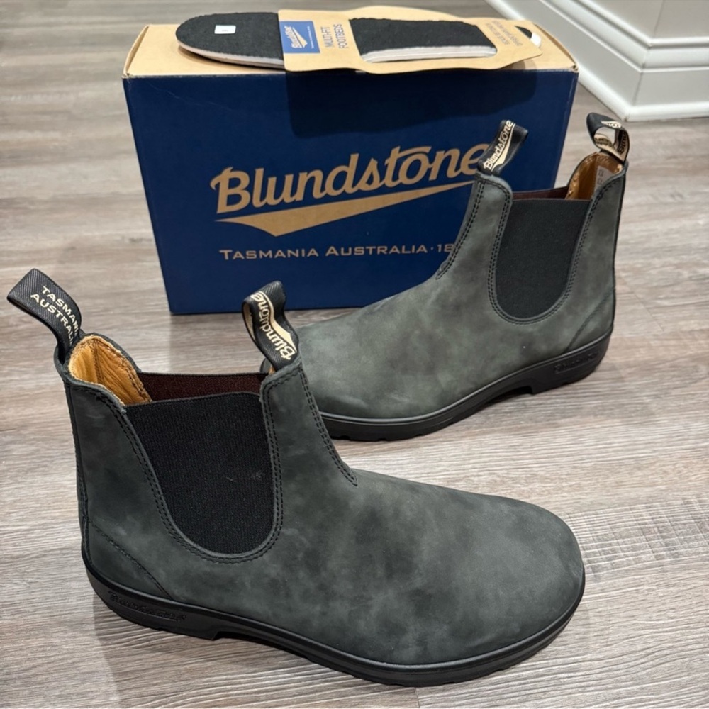 Blundstone BL 587 Chelsea Suede Rustic Black Leather Boots - Picture 2 of 12